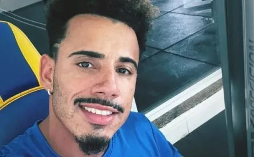 Foto: Reprodução/Instagram | Nos stories do Instagram Lucas Evangelista postou uma foto durante o trabalho de recuperação da lesão na coxa