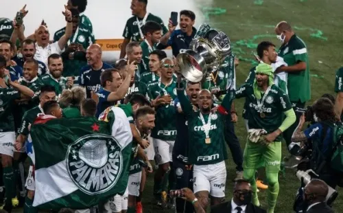 Felipe Melo comemorando o título da Copa do Brasil (Foto: Dudu jogou com Felipe Melo por três temporadas (Foto: Ettore Chiereguini / AGIF)