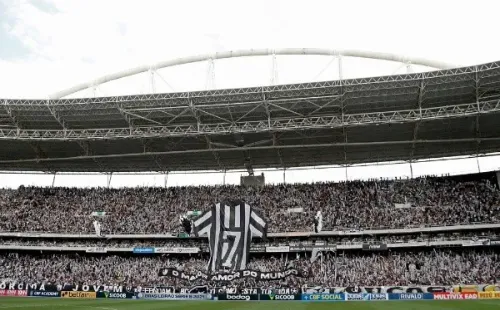 Foto: (Flickr Oficial Botafogo/Vítor Silva/Botafogo) - A torcida do Botafogo aguarda o anúncio de um grande investidor desde 2019