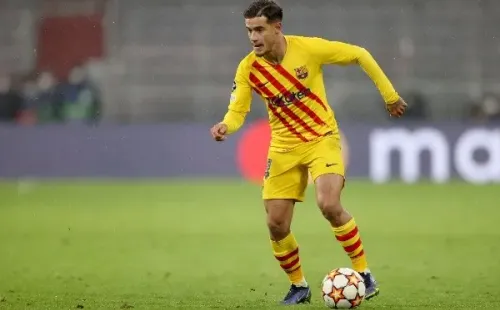 Alexander Hassenstein/Getty Images – Coutinho vem sendo reserva na temporada tanto com Koeman quanto com Xavi