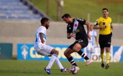 Nenê em sua última partida na temporada 2021 (Foto: Marcos Zanutto/AGIF)