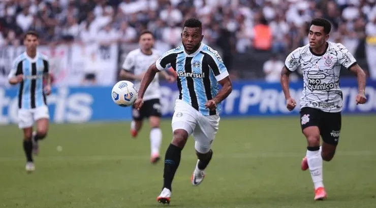 Foto: Ettore Chiereguini/AGIF - Atacante quer retornar para seu país natal.