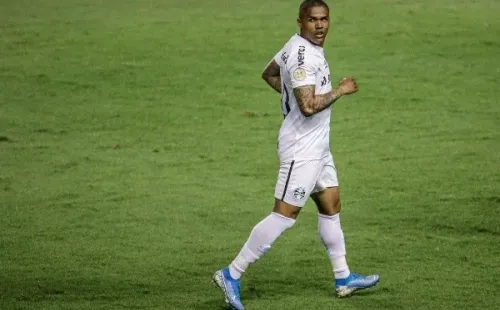 Foto:Paulo Paiva/AGIF | Douglas Costa expõe desejo para 2022