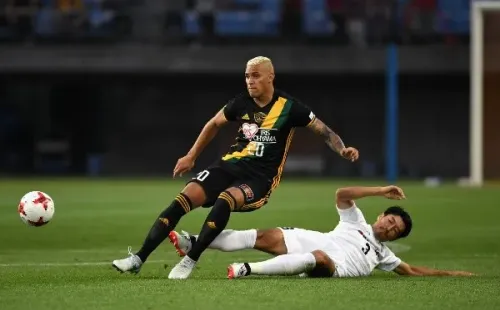 Foto: (Etsuo Hara/Getty Images) - Crislan, novo reforço do Brusque, vestindo a camisa do Vegalta Sendai, do Japão