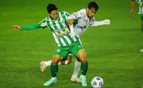 Pedro H. Tesch/AGIF/ Chico em campo pelo Juventude.