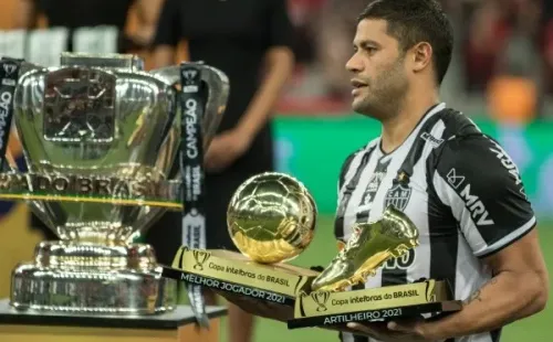 Menin rasga elogios ao ano de Hulk no Atlético (Foto: Robson Mafra/AGIF)