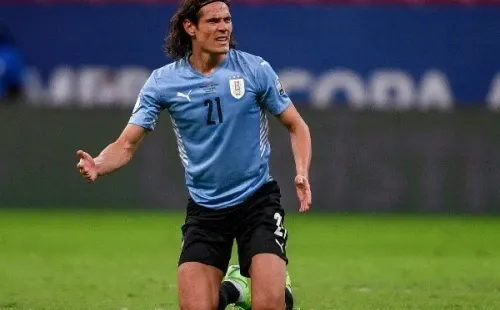 Foto: Mateus Bonomi/AGIF – Cavani está de saída do Manchester United e tem dois possíveis destinos