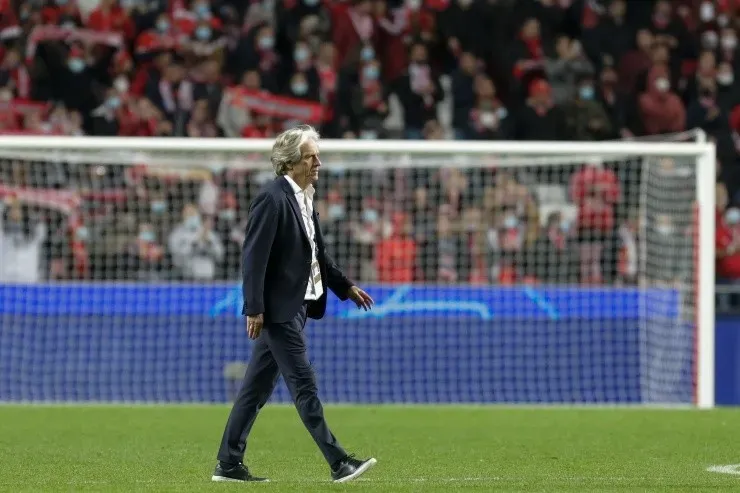 Valter Gouveia/NurPhoto via Getty Images - Jesus deixa o comando técnico do Benfica