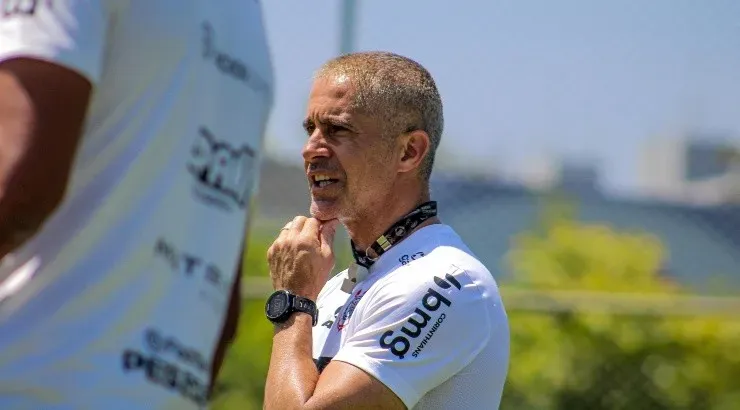 Foto: Felipe Szpak/Corinthians - Sylvinho é desejo para o Cruzeiro.
