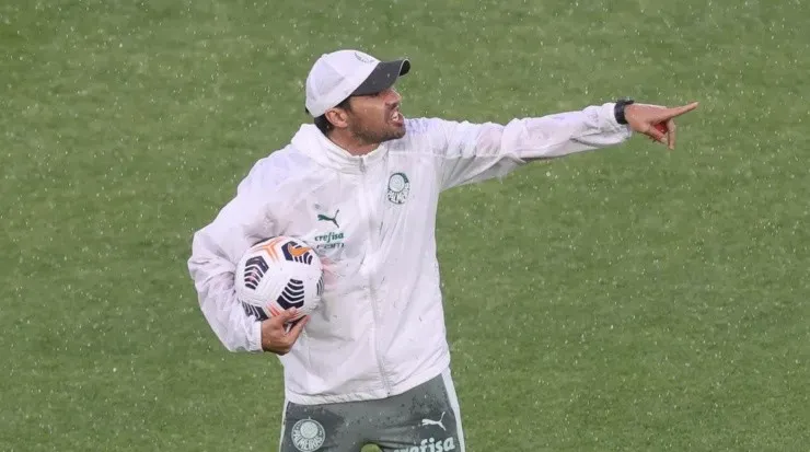 Foto: Cesar Greco/Palmeiras/Divulgação - O português não sinalizou interesse em assumir o Benfica