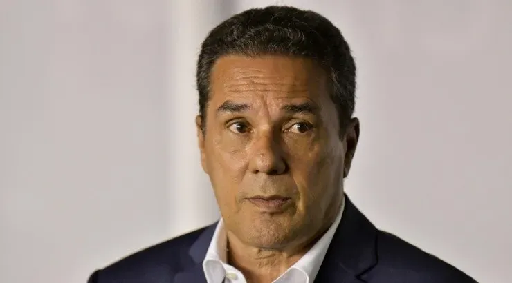 Foto: Thiago Ribeiro/AGIF - Luxa foi avisado sobre a demissão.