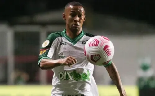 Ademir foi um dos destaques do América-MG em 2021 (Foto: Fernando Moreno/AGIF)