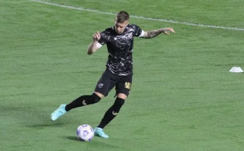 Foto: Fernanda Luz/AGIF – Klaus em ação pelo Ceará