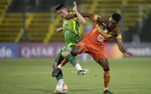 Foto: (Pool/Getty Images) - Cangá, à direita, é um dos seis reforços do Vasco para 2022