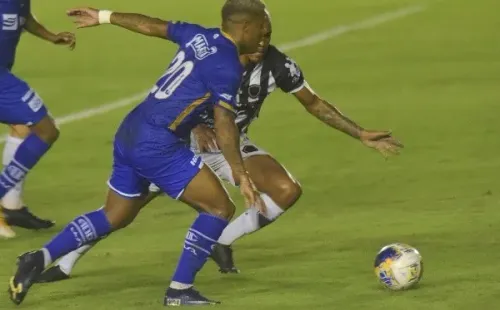 Foto: Josemar Gonçalves/AGIF – Atacante foi revelado pelo Confiança e estava no clube até 2020