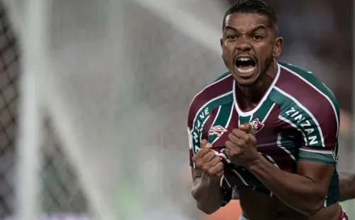 Foto: Jorge Rodrigues/AGIF – David Brazcomemora seu gol durante partida contra o Chapecoense