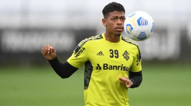 Foto: Ricardo Duarte/Inter/Divulgação - Juan Cuesta: colombiano não foi comprado em definitivo