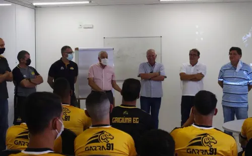 Twitter Criciúma / Divulgação/ Elenco do Tigre na apresentação para a temporada 2022.