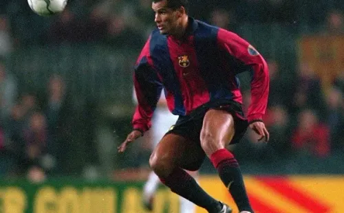 Foto: Phil Cole /Allsport | Rivaldo conquistou a Copa do Mundo em 2002, a Liga dos Campeões 2002/03 e a Bola de Ouro em 1999