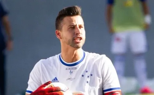 Fábio não teve seu contrato renovado com o Cruzeiro (Foto: Fernando Moreno/AGIF)