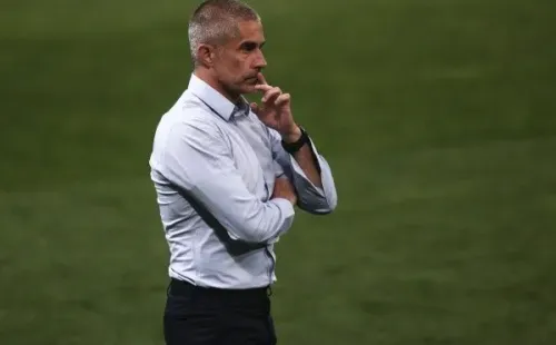 (Foto: Ettore Chiereguini/AGIF) Sylvinho adota método para utilizar base do Corinthians