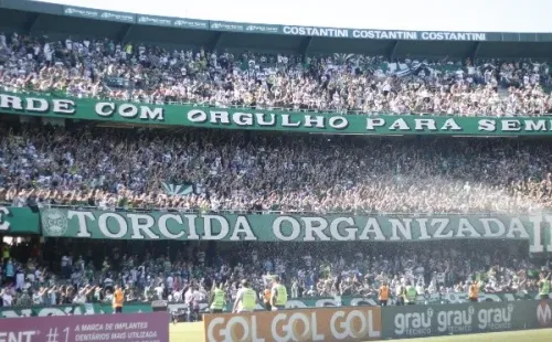 Foto: Gabriel Machado/AGIF – Jogador vai defender pela primeira vez no futebol brasileiro