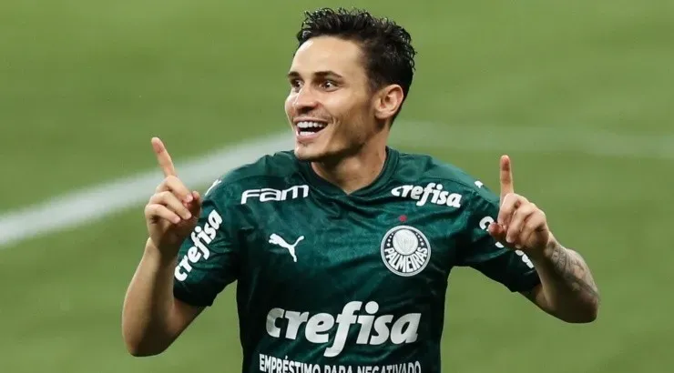 (Photo by Alexandre Schneider/Getty Images) - Veiga não foi convocado por Tite.