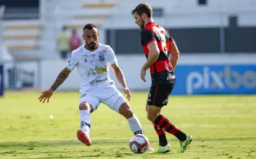Foto: Diogo Reis/AGIF – Moisés em ação pela Ponte Preta