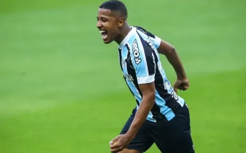 Guilherme Guedes: Titular na transição (Foto: Pedro H. Tesch/AGIF)