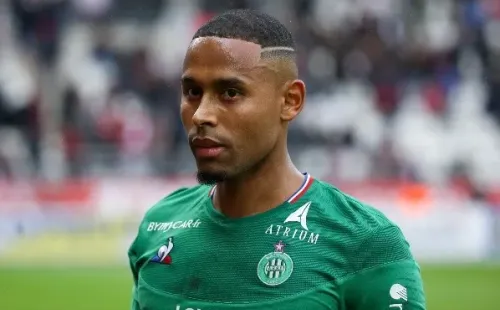 Foto: (Jean Catuffe/Getty Images) - Oferecido ao Flamengo, Gabriel Silva vem tendo poucas oportunidades no Saint-Étienne, da França