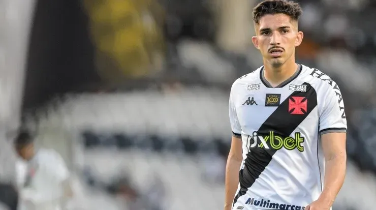 Foto: Thiago Ribeiro/AGIF - O volante foi revelado no Vasco