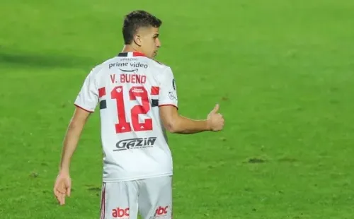 Foto: Marcello Zambrana/AGIF – Vitor Bueno está no radar de 4 equipes da Série A