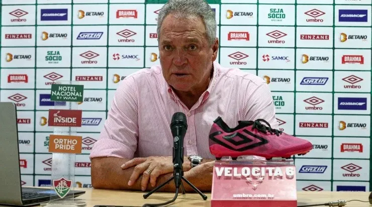 FOTO: LUCAS MERÇON / FLUMINENSE F.C. / DIVULGAÇÃO - Abel Braga: deseja contar com o camisa 9 até o fim da temporada