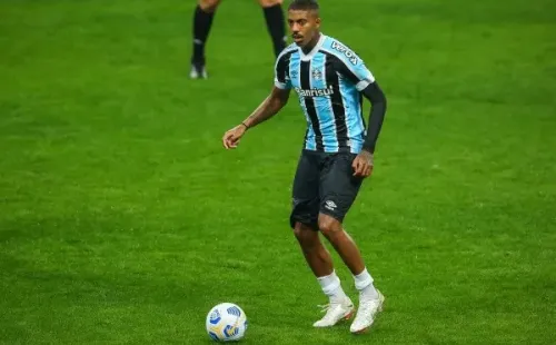 Foto: Pedro H. Tesch/AGIF – Jogador atuou em 141 partidas e marcou 22 gols