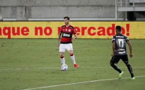 Foto:Guilherme Drovas/AGIF | Proposta vinda do México por Léo Pereira é mentira, expõe Braz