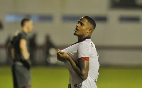 Foto: Jhony Pinho/AGIF | David não vai para o jogo por decisão de Dado Cavalcanti