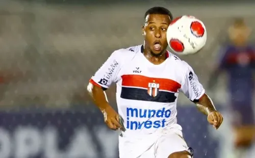 Foto: Thiago Calil/AGIF – Bruno Michel em ação pelo Botafogo-SP