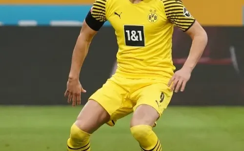 Foto:Hasan Bratic/DeFodi Images via Getty Images Joan Laporta não vai desistir de Erling Haaland