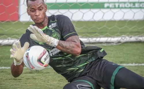 Foto: Twitter Oficial Coritiba/Divulgação | Rafael William é elogiado no Coritiba