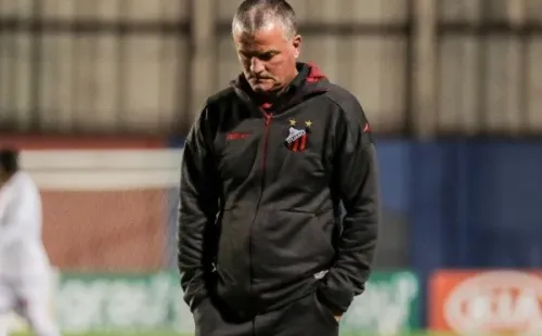 Foto: Robson Mafra/AGIF – Treinador foi campeão da Série C com o time de Itu e tenta o tri do estadual