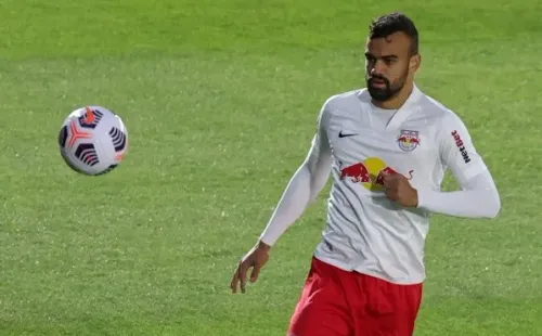 Foto:Marcello Zambrana/AGIF – Fabrício Bruno teria conversas em andamento com o Flamengo e pode viajar ao Rio já nesta terça