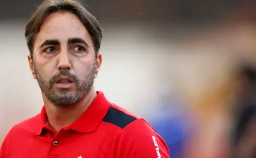 Foto: Thiago Calil/AGIF – Leandro Zago, treinador do Botafogo-SP