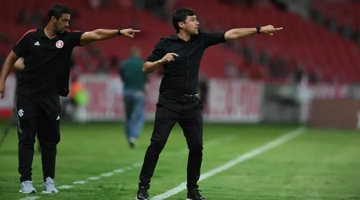 Foto: Ricardo Duarte/Inter/Divulgação - O técnico uruguaio cobra mais regularidade do time