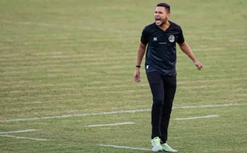 (Foto: Marcos Zanutto/AGIF) Guilherme dos Anjos rebate Náutico