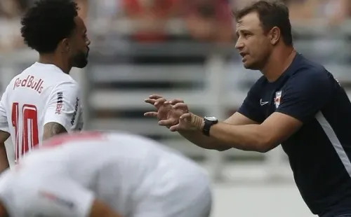 Ari Ferreira/Red Bull Bragantino/ Felipe Conceição no RB Bragantino.