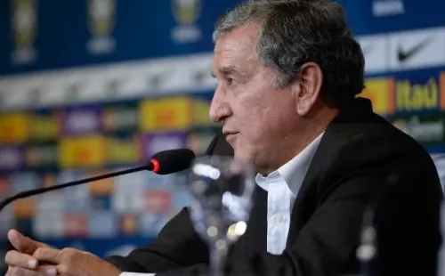 Foto: Pedro Martins/AGIF | Parreira engrossa a lista das pessoas contrarias ao projeto da FIFA