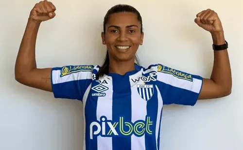 A atacante foi apresentada no Avaí (Foto: Arquivo Pessoal)