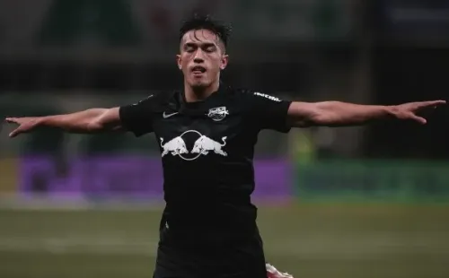 ((Foto: Ettore Chiereguini/AGIF) Cuello está perto de voltar ao Bragantino