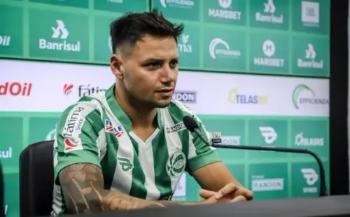 (Fernando Alves/ECJuventude) Zárate chega ao Juventude