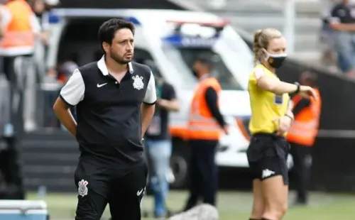 (Foto: ©Rodrigo Gazzanel / Ag. Corinthians) Arthur Elias fala sobre futuro no futebol feminino